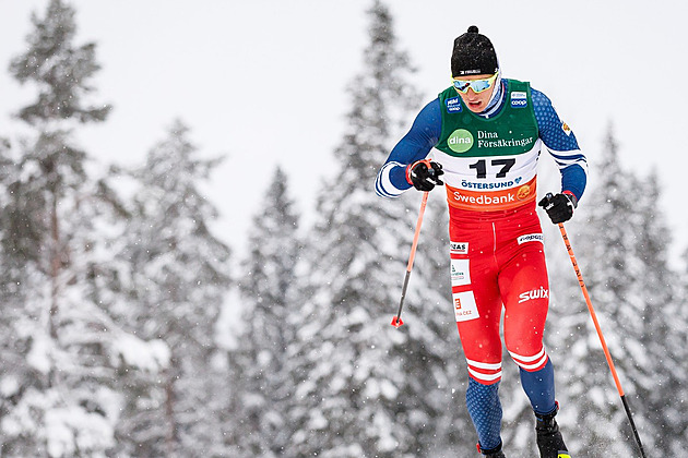 Poslední sprinty sezony vyhráli ve Falunu Klaebo a Skistadová, Černý byl 11.