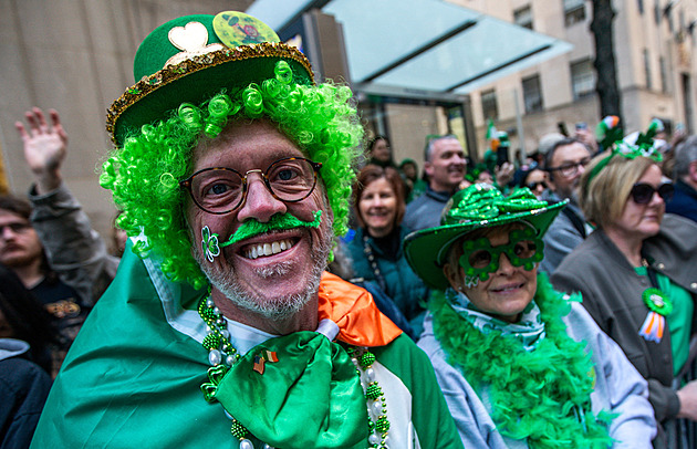 S radostí, a hlavně zeleně. Průvody v USA oslavily irské dědictví svatého Patrika