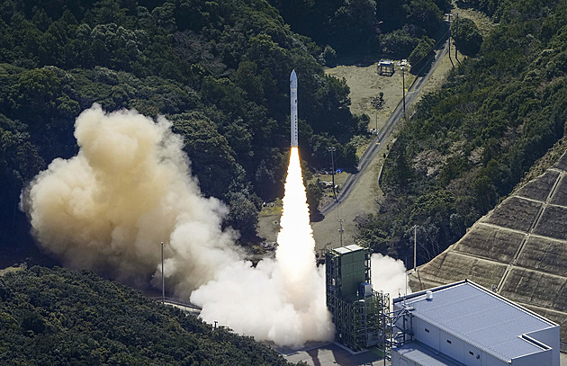 První pokus japonských soukromníků o let nevyšel. Raketu nechali vybuchnout