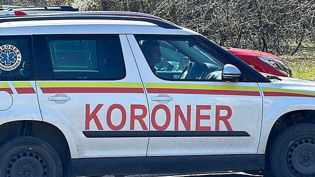 Na ernoickém nádraí zasahovaly jednotky IZS kvli nálezu dvou mrtvých osob...