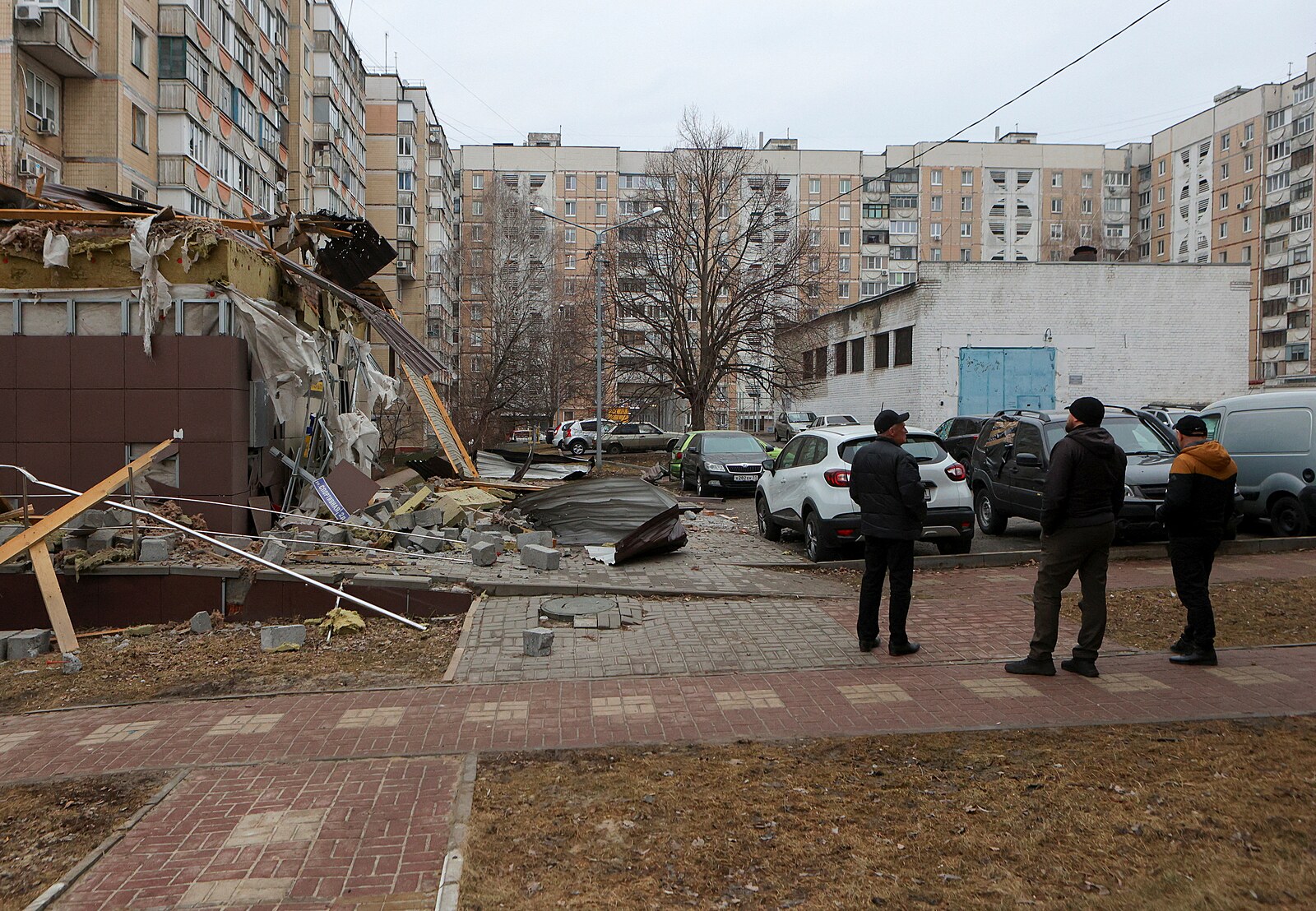 Ukrajinský dronový útok v Belgorodu zranil 13 lidí. Rusko hlásí drony i u Moskvy