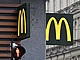 Nov poboka etzce restaurac rychlho oberstven McDonalds v Revolun...