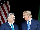 Donald Trump a Viktor Orbán pi jednání v Trumpov floridském sídle Mar-a-Lago...