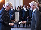 Americký exprezident Bill Clinton obdrel ád Tomáe Garrigue Masaryka 1. tídy...