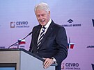 Americký exprezident Bill Clinton a prezident Petr Pavel na konferenci Nae...