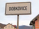 Dobkovice jsou obec na Dínsku. Mají asi 600 obyvatel. (bezen 2024)