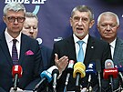 Andrej Babi a dalí poslanci ANO na mimoádné tiskové konferenci opoziního...