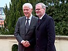 Bval americk prezident Bill Clinton a premir Petr Fiala.