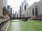 V Chicagu na Den svatého Patrika obarvili eku. (16. bezna 2024)