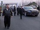 Severokorejský vdce Kim ong-un se poprvé projel limuzínou od Vladimira...