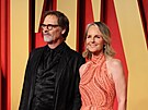 Jeffrey Nordling a Helen Huntová na Vanity Fair Oscar party (Los Angeles, 10....