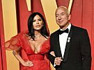 Lauren Sanchezová a Jeff Bezos na Vanity Fair Oscar party (Los Angeles, 10....