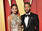 Chrissy Teigenová a John Legend na Vanity Fair Oscar party (Los Angeles, 10....