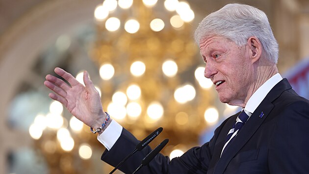 Americk exprezident Bill Clinton vystoupil na konferenci Nae bezpenost nen samozejmost s hlavnm projevem. (12. bezna 2024)