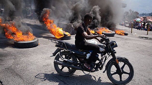 Haiti suuje nsil gang. (13. bezna 2024)