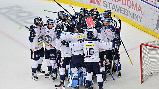 Hokejisté Liberce slaví výhru nad Olomoucí a postup do tvrtfinále.