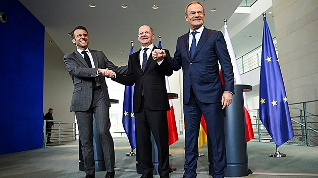 Francouzsk prezident Emmanuel Macron, nmeck kancl Olaf Scholz a polsk premir Donald Tusk (zleva, 15. bezna 2024)