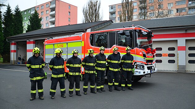 Dobrovoln� hasi�i v Chodov� dostali novou cisternovou automobilovou st��ka�ku. D�ky n� budou jejich z�sahy mnohem efektivn�j��.