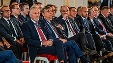Na Praském hrad se slaví 25. výroí vstupu R do NATO. Na snímku zleva Mirek...