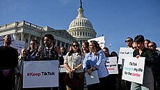 Protest ped Kapitolem proti chystané legislativ, která by v USA zakázala...