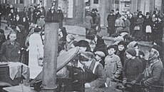 Klasická n�mecká polní kuchyn�, u kterých po obsazení zem� prakticky v�ude...