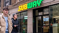 Poboka etzce rychlého oberstvení Subway na newyorském Manhattanu (26. února...