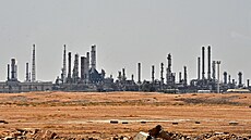Rafinerie al-Chúrí, leící poblí hlavního msta Rijádu, patí ropnému gigantu...
