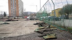 Zlínský magistrát za�al s opravou venkovních h�i�� u Sokolovny. (b�ezen 2024)