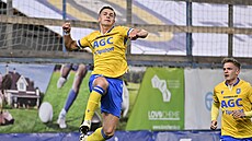 Teplický úto�ník Daniel Fila slaví vst�elený gól v utkání proti Slovácku.