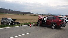 Seniorka nejprve pi pedjídní vytlaila ze silnice druhý vz do pole a poté...