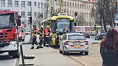 V pondlí odpoledne srazila tramvaj v Plzni enu. Ta utrpla Utrpla etná...