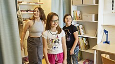 Man�elé Blanka a Martin se spole�n� se svými t�emi dcerami nedávno rozhodli...