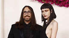 Sean Lennon a Charlotte Kemp Muhlová na Oscarech (Los Angeles, 10. bezna 2024)