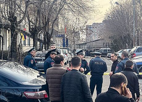 Na policejní stanici v Jerevanu zaútoili ozbrojenci. (24. bezna 2024)