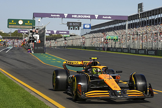 Lando Norris z McLarenu bhem druhého tréninku v Austrálii.