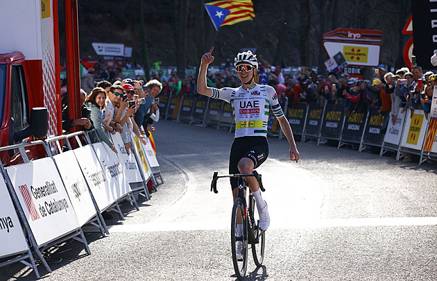 Pogačar po sólu vyhrál i třetí horskou etapu v Katalánsku a je blízko triumfu