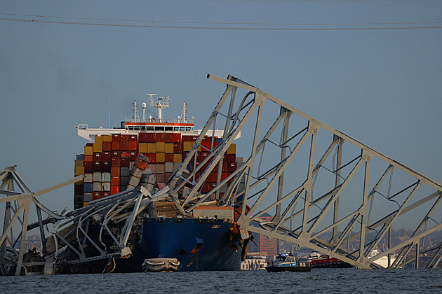 Loď v Baltimoru měla potíže už dřív, most si o nehodu říkal, soudí odborníci