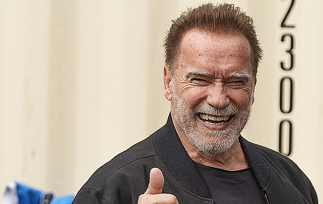 Schwarzenegger dostal kardiostimulátor. Stal jsem se trochu víc strojem, říká