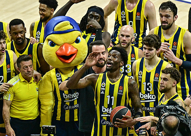 První padesátka. Hayes-Davis z Fenerbahce vystřílel euroligový rekord