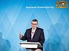 éf úadu bavorské vlády Florian Herrmann na tiskové konferenci k zákazu...