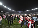 Gruzíntí fanouci na hiti oslavují postup na Euro.