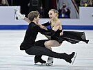 Kateina a Daniel Mrázkovi pedvádí piruetu ve svém volném tanci na mistrovství...
