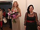 Miss World Krystyna Pyszkov s primtorkou Tince Vrou Palkovskou. (28. bezna...
