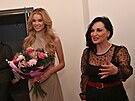 Miss World Krystyna Pyszková s primátorkou rodného Tince Vrou Palkovskou....