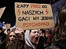 Polky v ulicích Varavy volaly po právu na potrat, který nyní zakazují zákony....