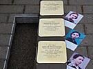 Takzvané kameny zmizelých pipomínají osudy Marty, Hany a Ruth Herzogových,...