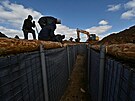 Dlníci v Záporoské oblasti na Ukrajin budují zákopy. (24. bezna 2024)