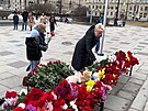 Lidé v Petrohradu si pipomínají obti teroristického útoku v Moskv