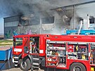 Stedoet hasii zasahovali u poru haly s tdc linkou odpadu (19. bezna...