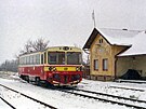 Motorový vz 810.269 ve stanici Lubná (1997)